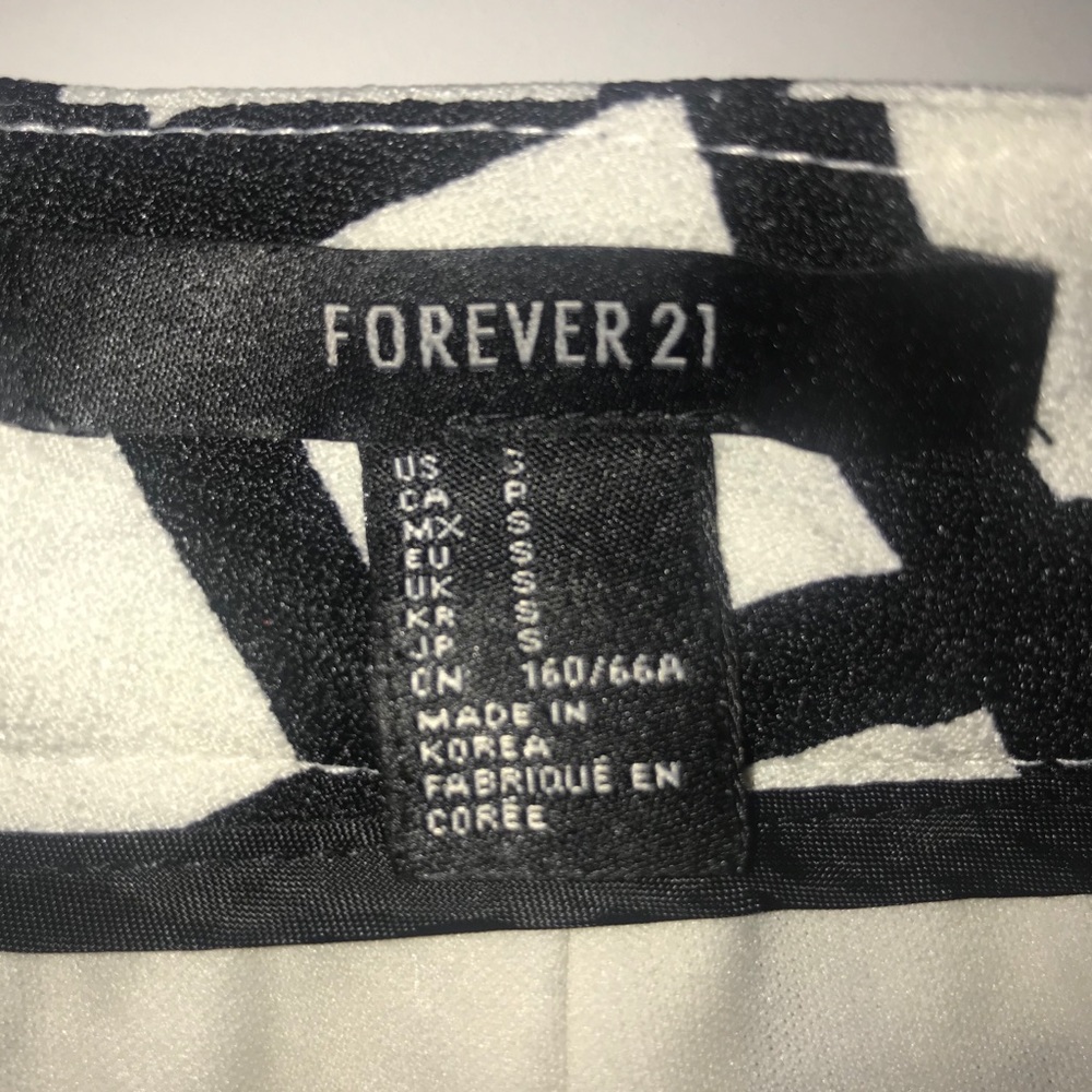 Forever 21 Checkered High Waisted Shorts - Picture 4 of 4